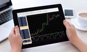 斯塔默称将允许美国使用英国基地打击伊朗导弹设施