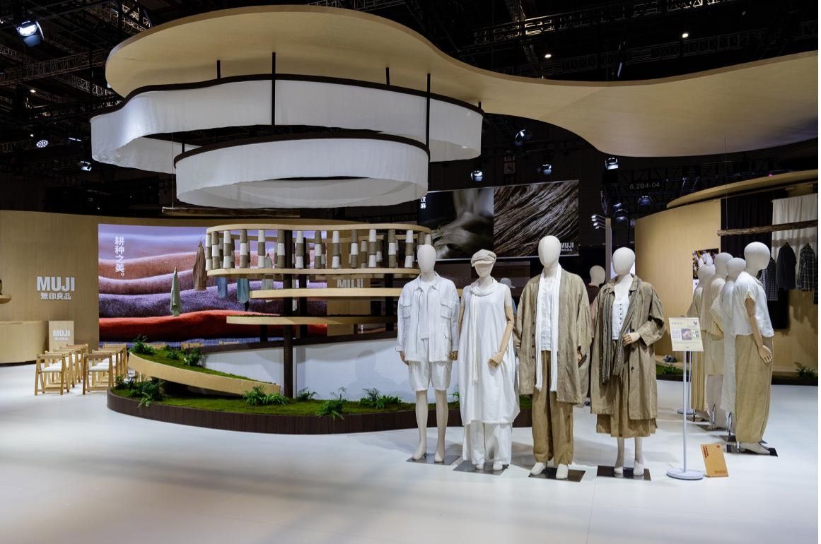 直击进博会：时尚美妆大牌持续押注中国市场	，科技与本土化成竞逐关键